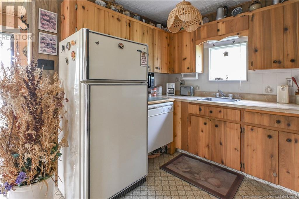 32 Denis Lane Property Photo 12