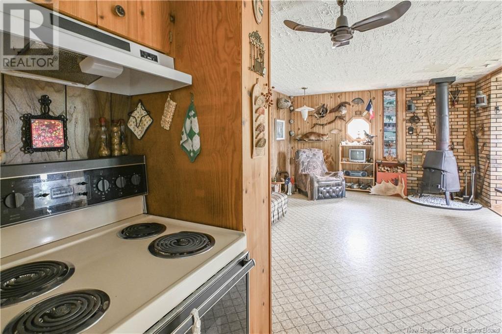 32 Denis Lane Property Photo 14