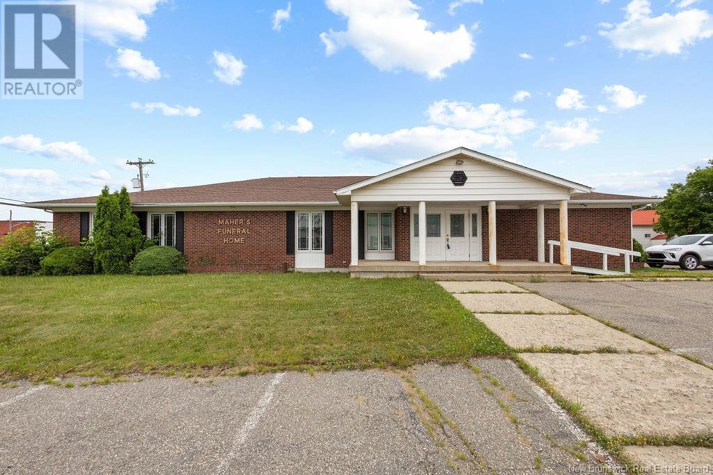 35 University Avenue Property Photo