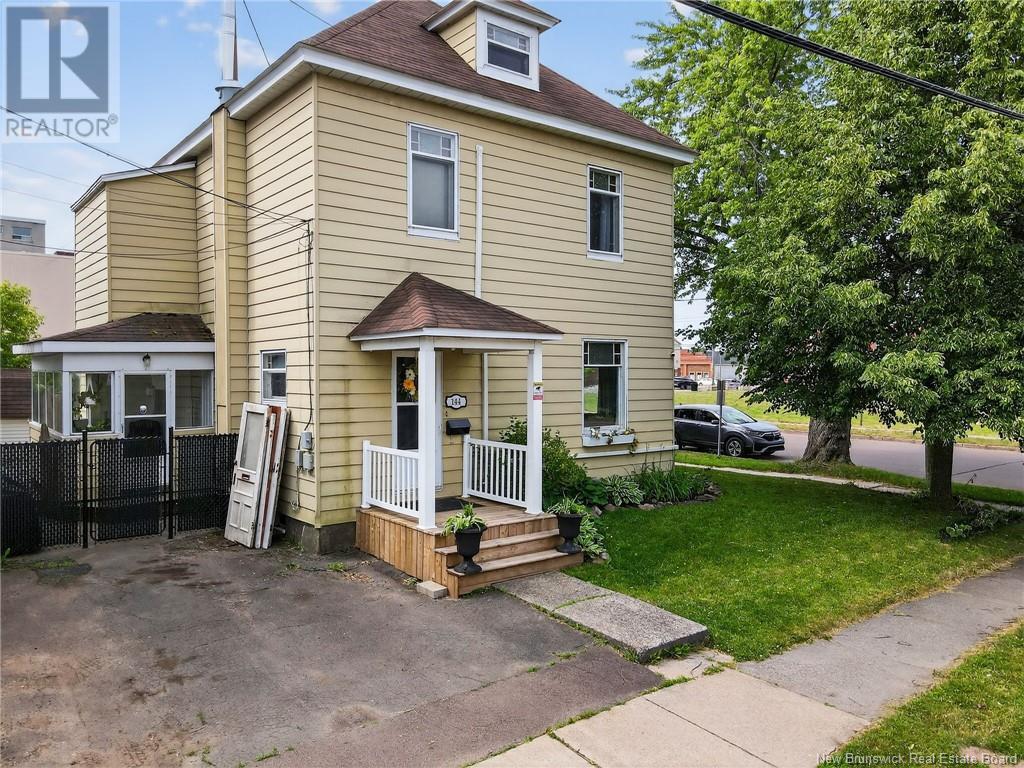 144 Dufferin Street Property Photo 1