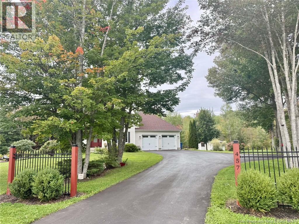 457 Rennie Road Property Photo 4