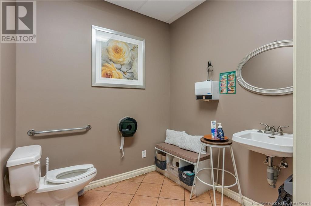 174 Hampton Road Unit# B Property Photo 9