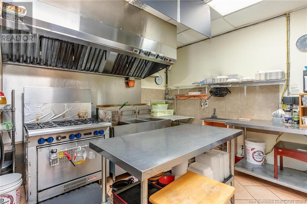 174 Hampton Road Unit# B Property Photo 12