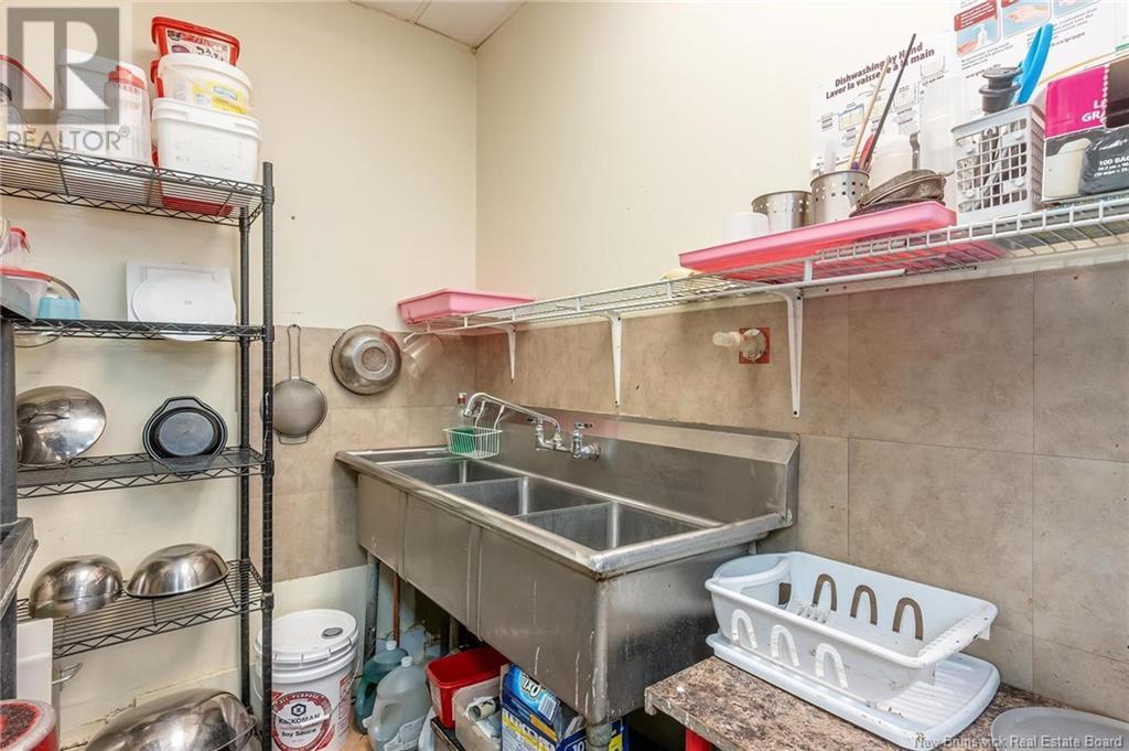 174 Hampton Road Unit# B Property Photo 16