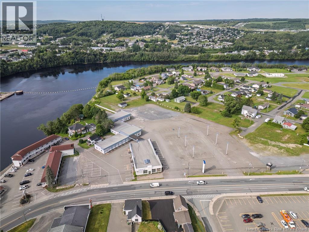 157 Madawaska Road Property Photo 8