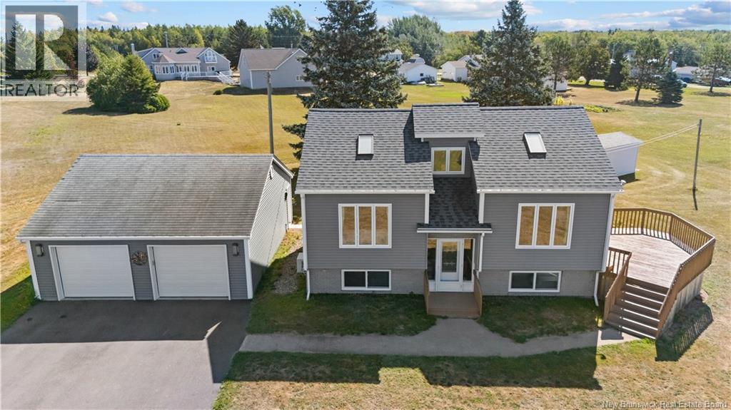 29 Islandview Boulevard Property Photo 1