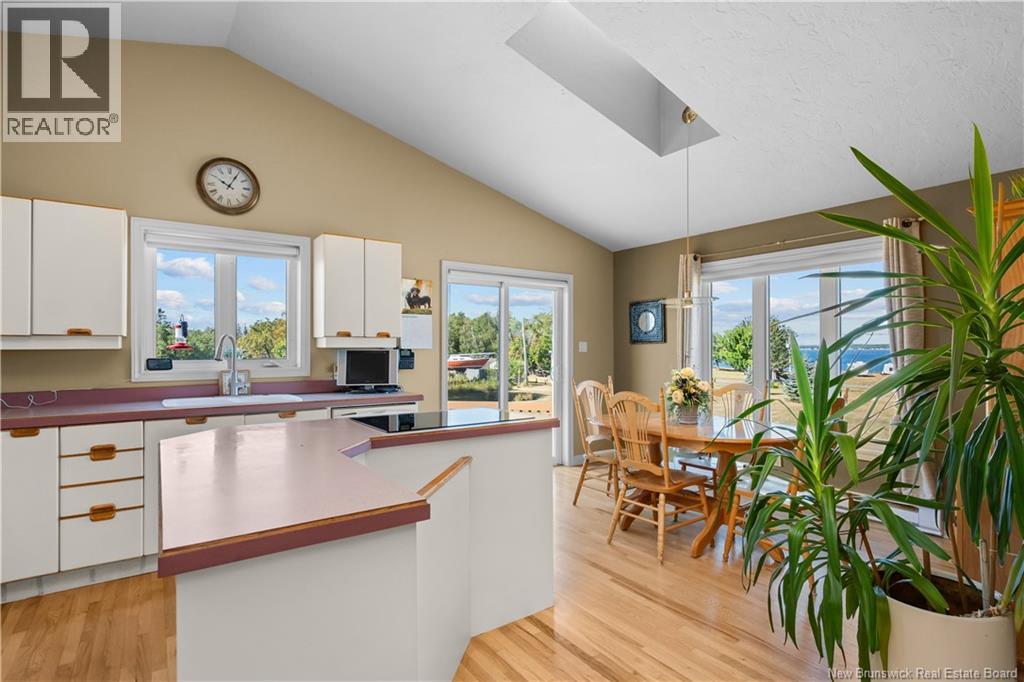 29 Islandview Boulevard Property Photo 11