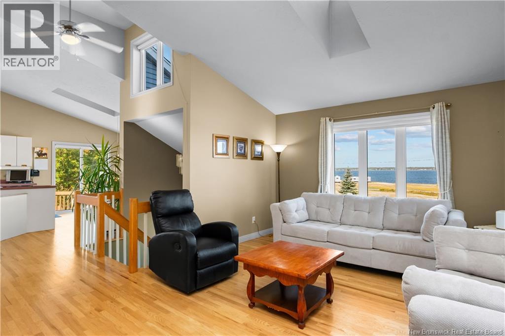 29 Islandview Boulevard Property Photo 20