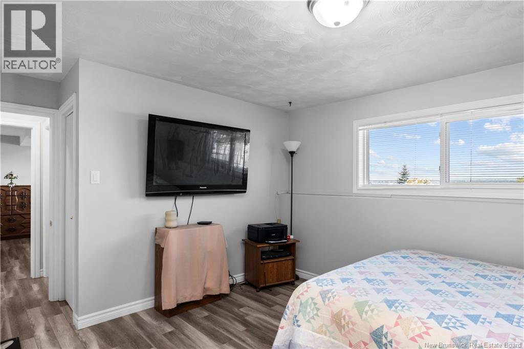 29 Islandview Boulevard Property Photo 32