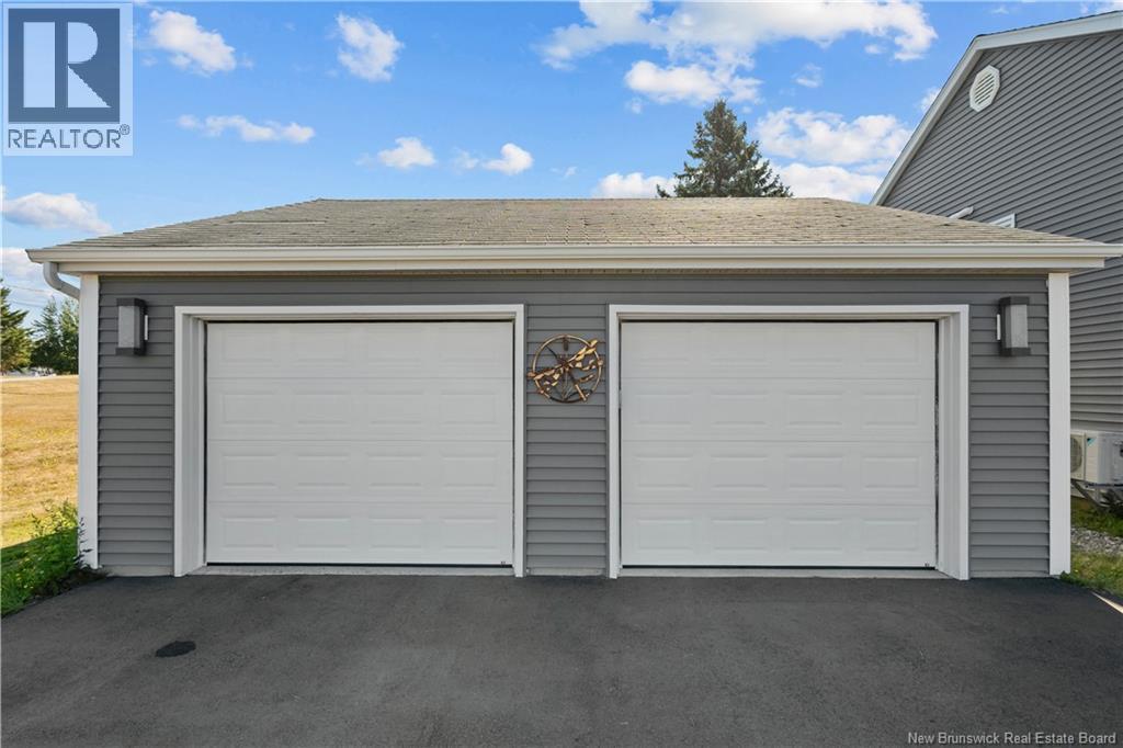 29 Islandview Boulevard Property Photo 39