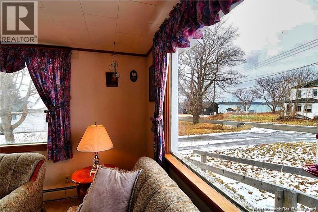 9 Cooks Point Road Property Photo 4