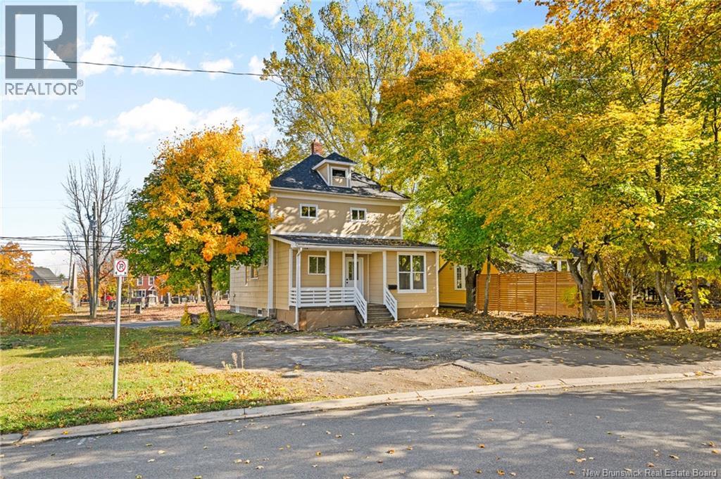 18 Mclaughlin Property Photo 1