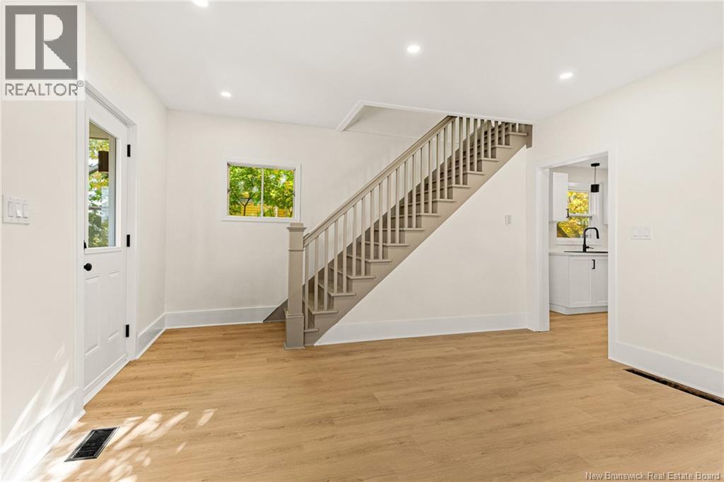 18 Mclaughlin Property Photo 6