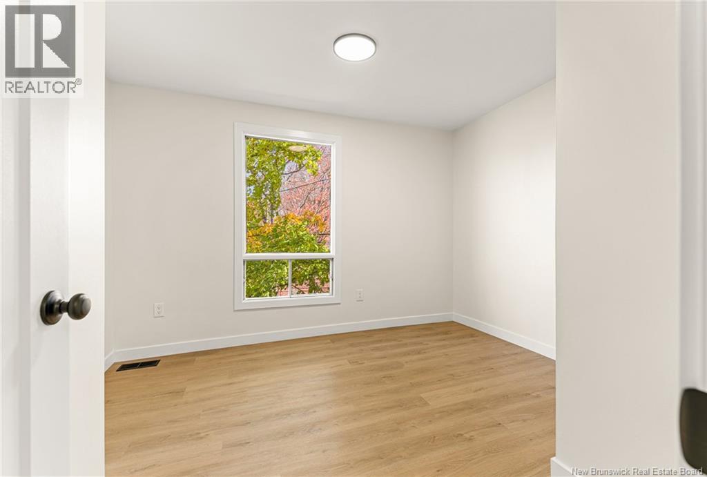 18 Mclaughlin Property Photo 28