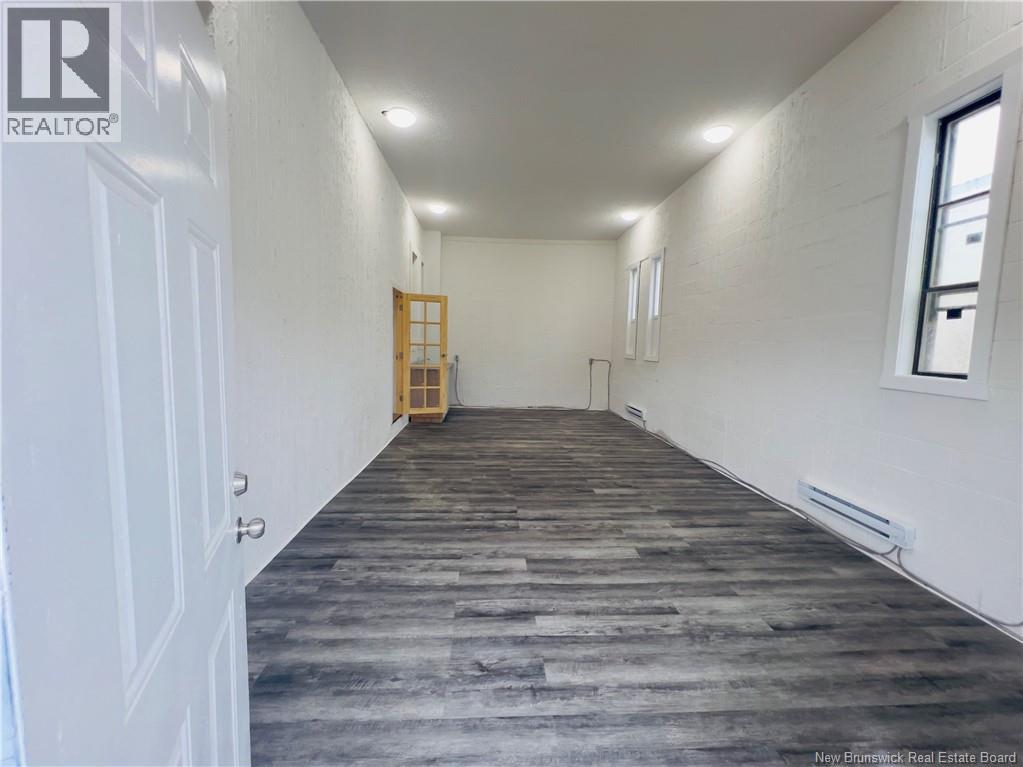 341 Douglas Avenue Property Photo 2