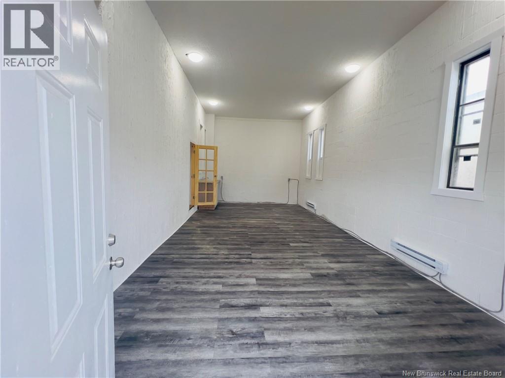 341 Douglas Avenue Property Photo 3