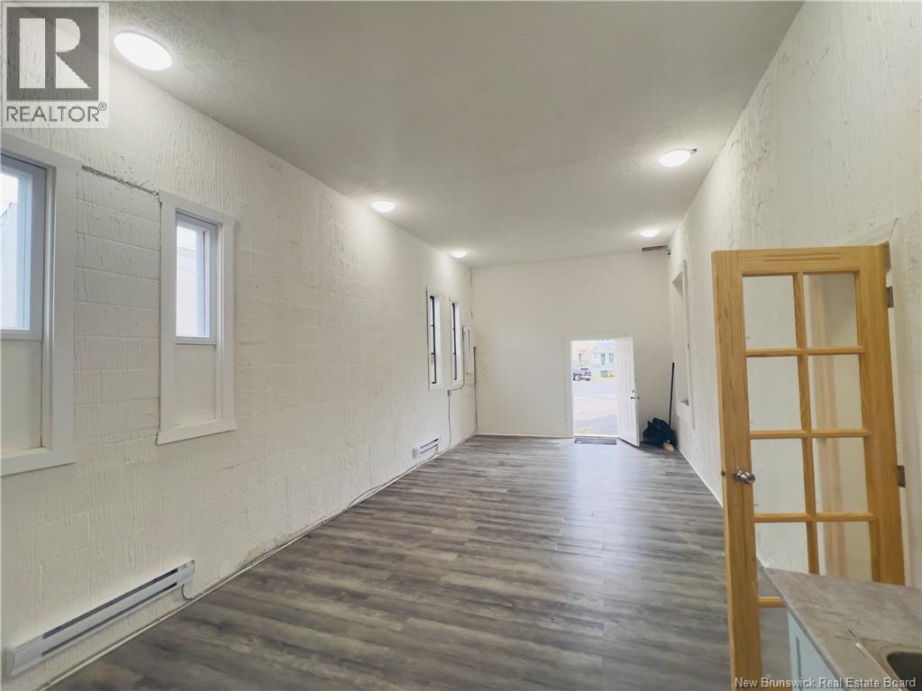 341 Douglas Avenue Property Photo 6