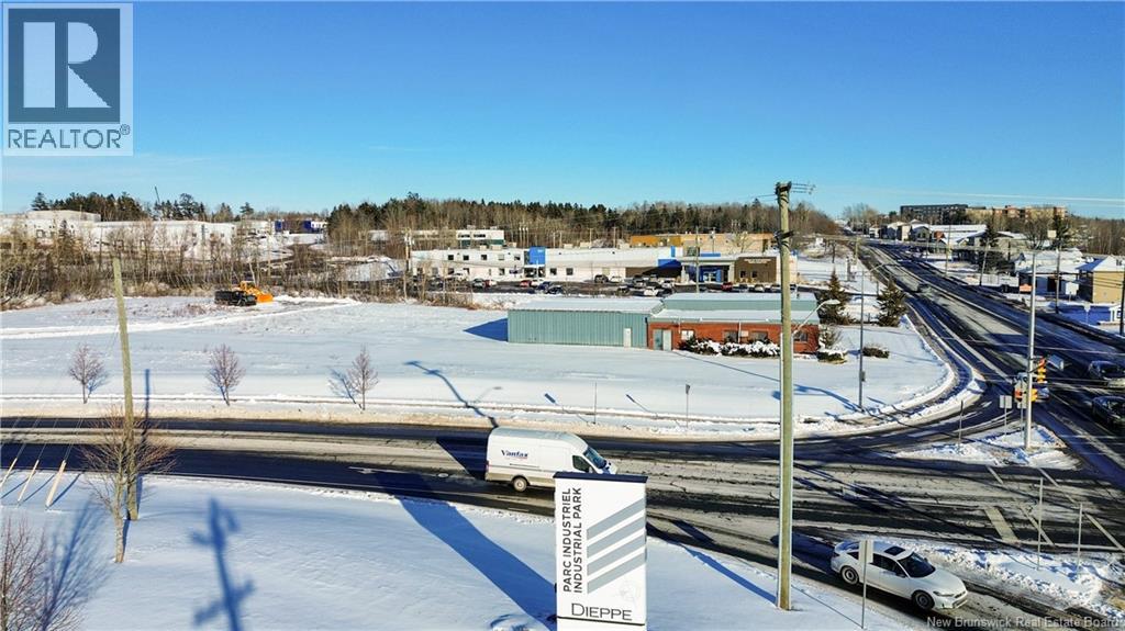 655 Champlain Street Property Photo 3