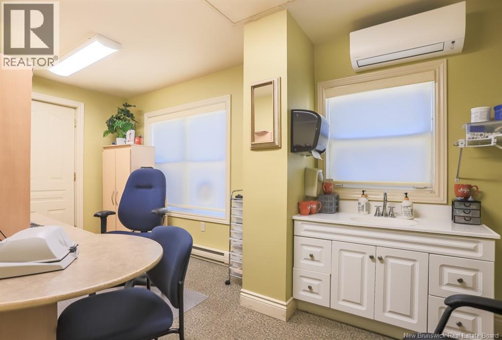 14 Wellesley Avenue Property Photo 9