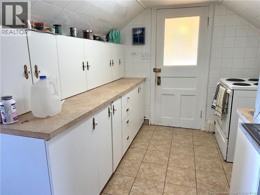 14 Wellesley Avenue Property Photo 28