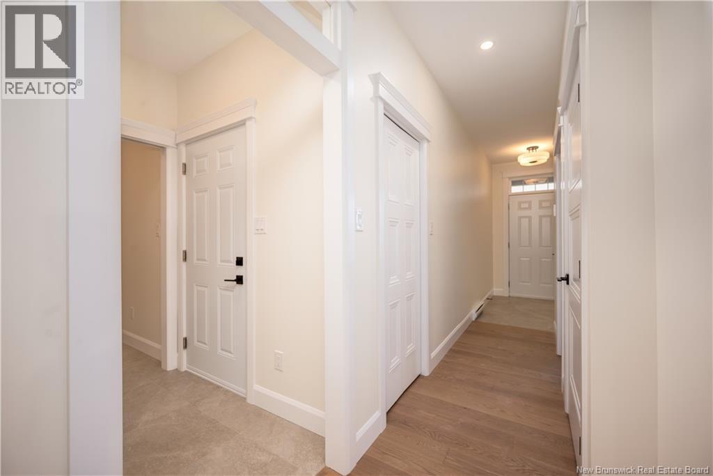 552 Royal Oaks Boulevard Property Photo 3