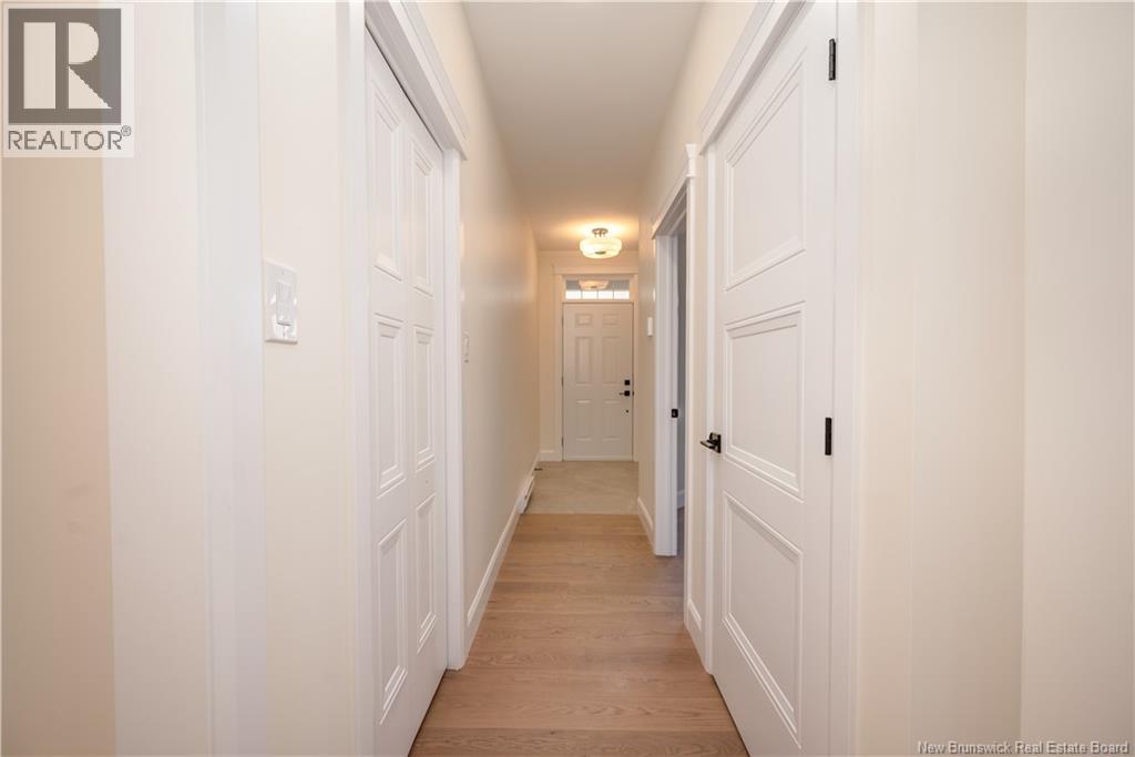 552 Royal Oaks Boulevard Property Photo 4