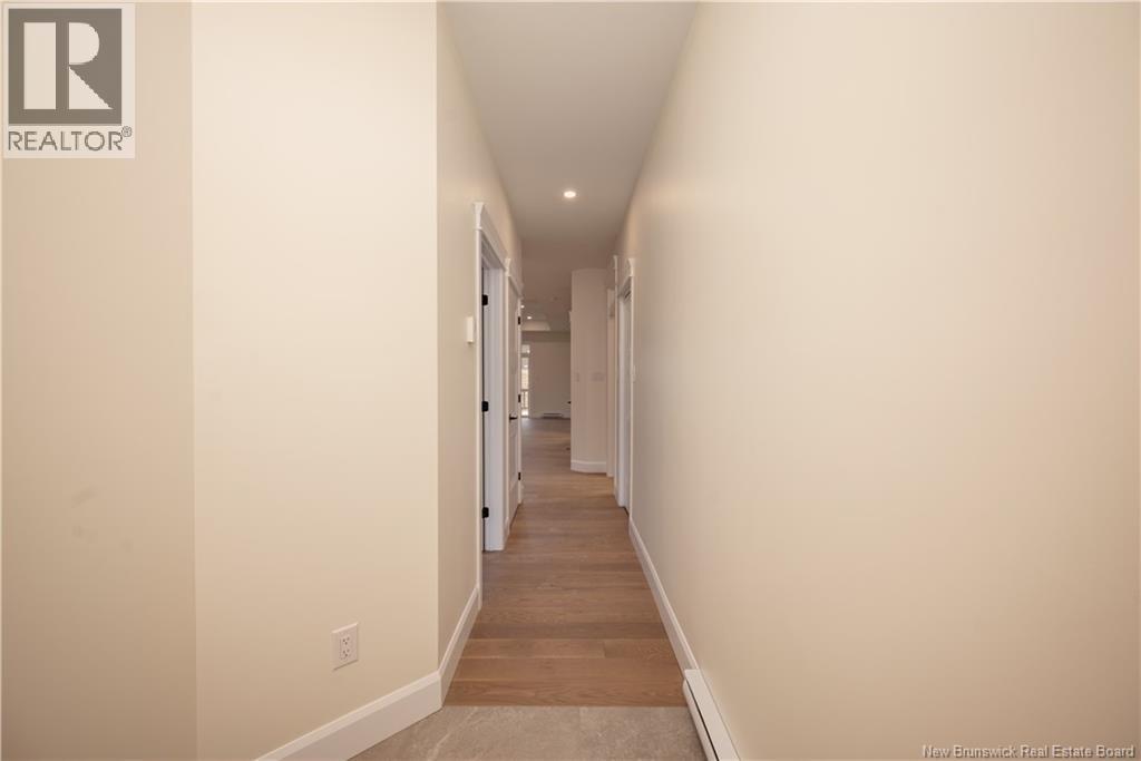 552 Royal Oaks Boulevard Property Photo 10