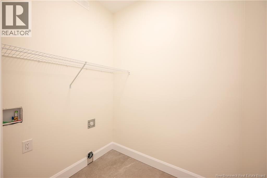 552 Royal Oaks Boulevard Property Photo 12