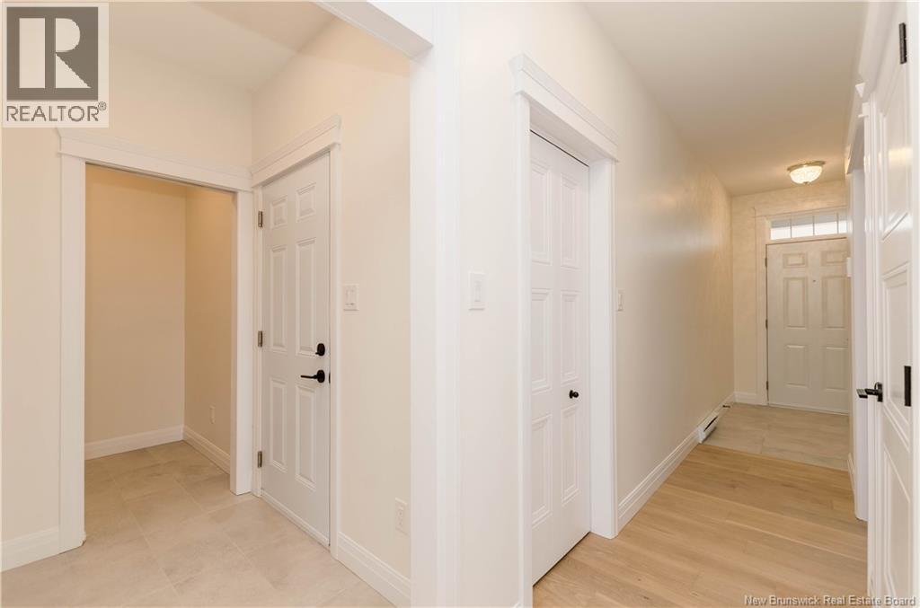 546 Royal Oaks Boulevard Property Photo 2