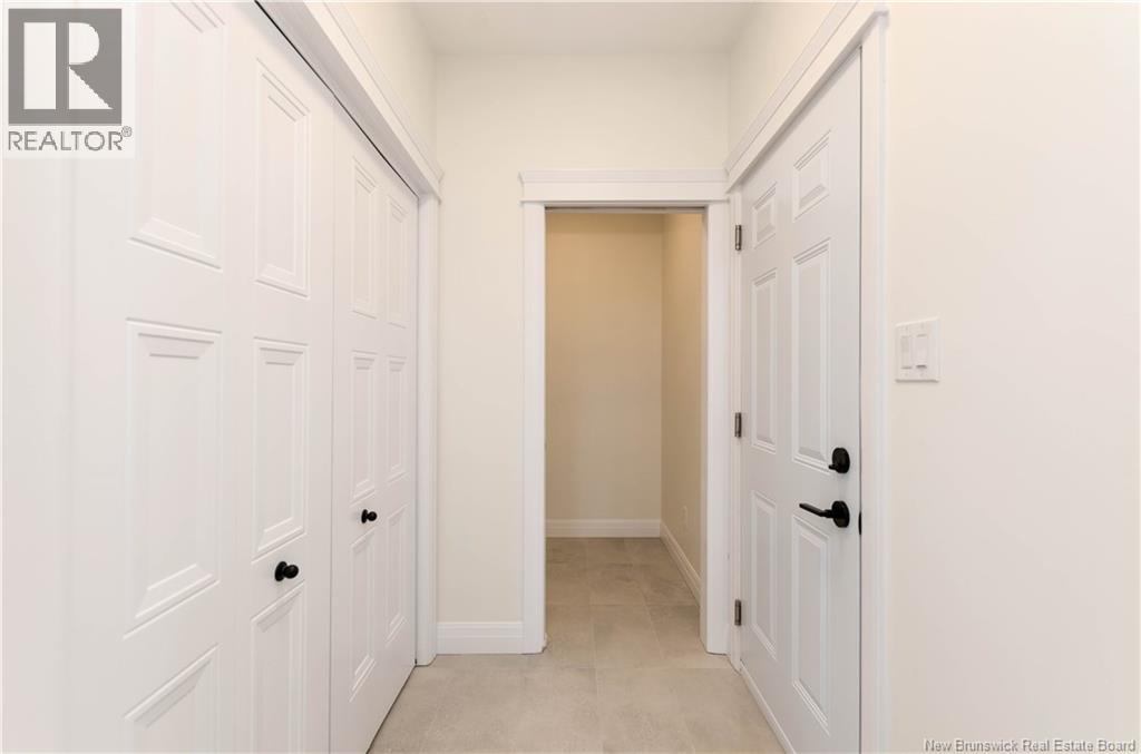 546 Royal Oaks Boulevard Property Photo 8