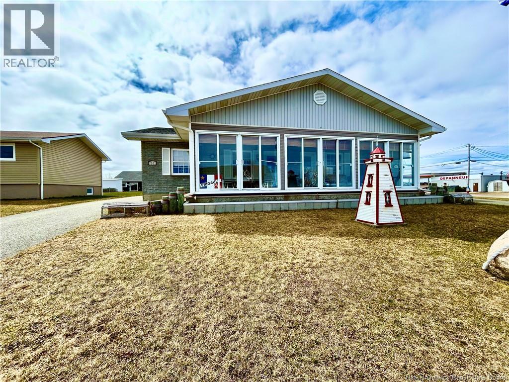 7662 Du Havre Property Photo 2