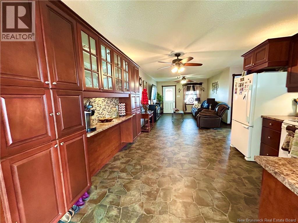 7662 Du Havre Property Photo 11