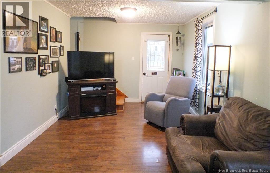 222 Main Street Property Photo 8
