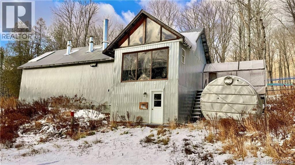 Na Woods Road Property Photo 2
