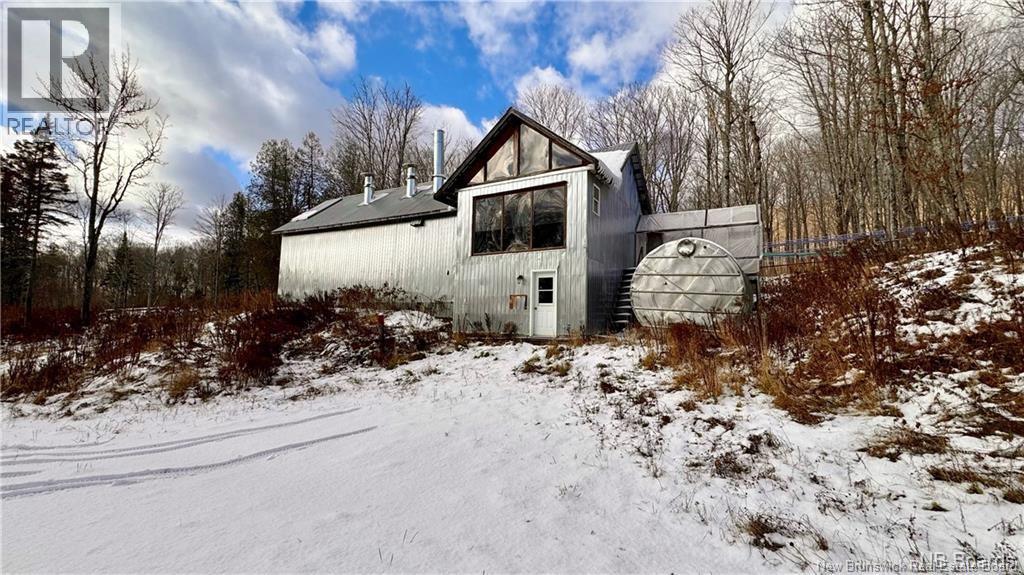 Na Woods Road Property Photo 2
