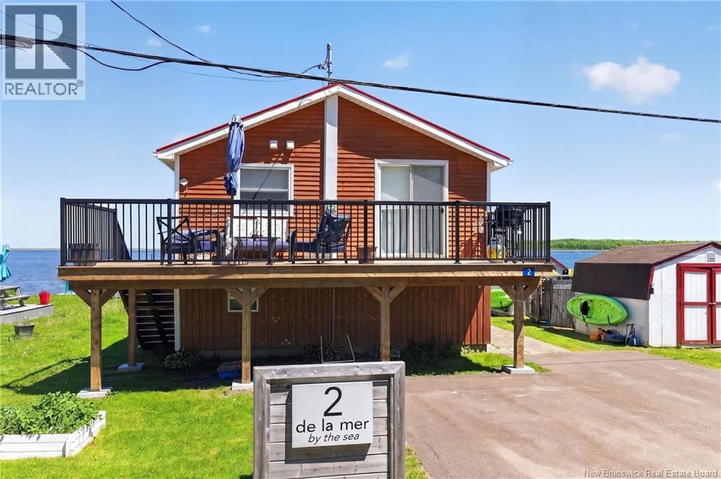 2 De La Mer Boulevard Property Photo 1