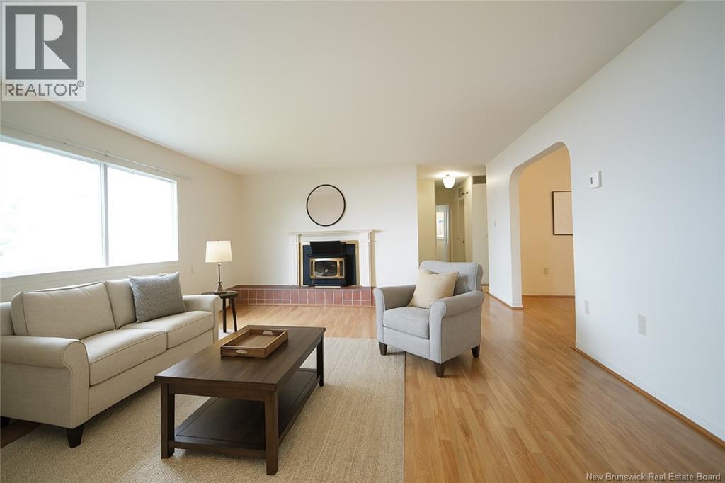 8 Tennis Court Road Property Photo 17