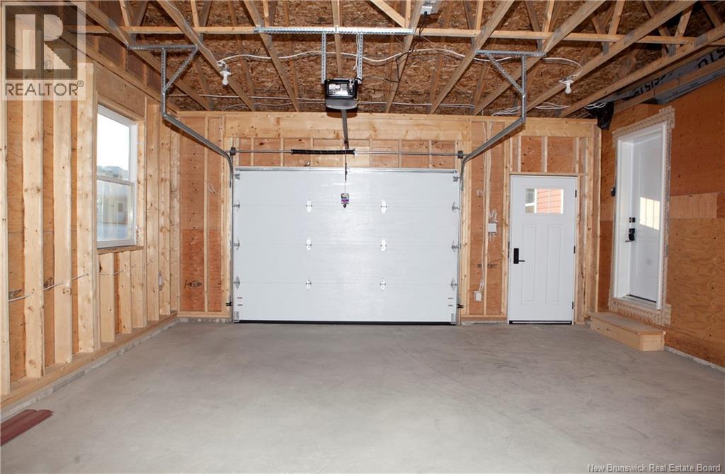 128 Hetherington Court Property Photo 4
