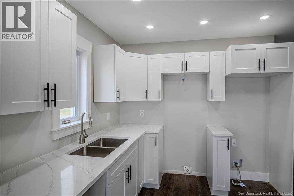 47 Rockingstone Drive Property Photo 8
