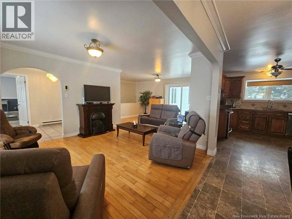 19 5th Ave Property Photo 16