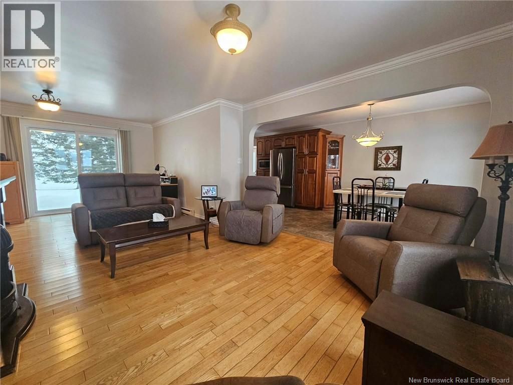 19 5th Ave Property Photo 17
