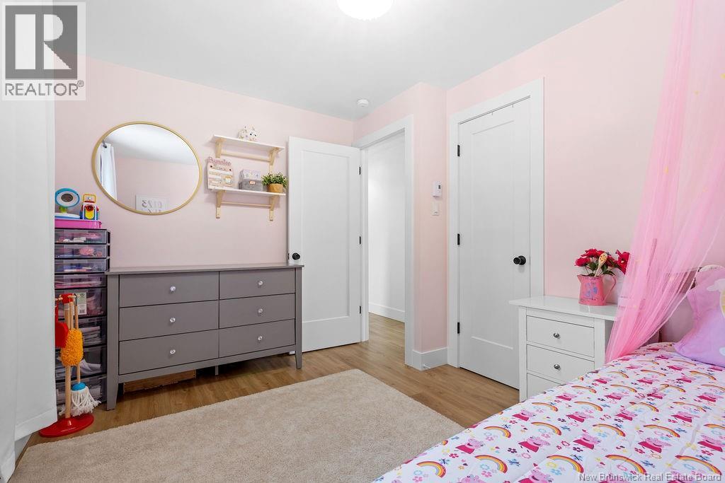 18 Golden Hawk Drive Property Photo 24