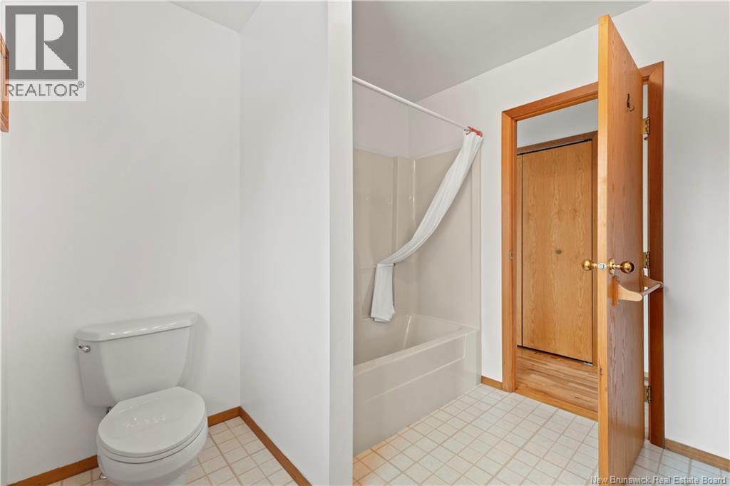 572 Fundy Drive Property Photo 18