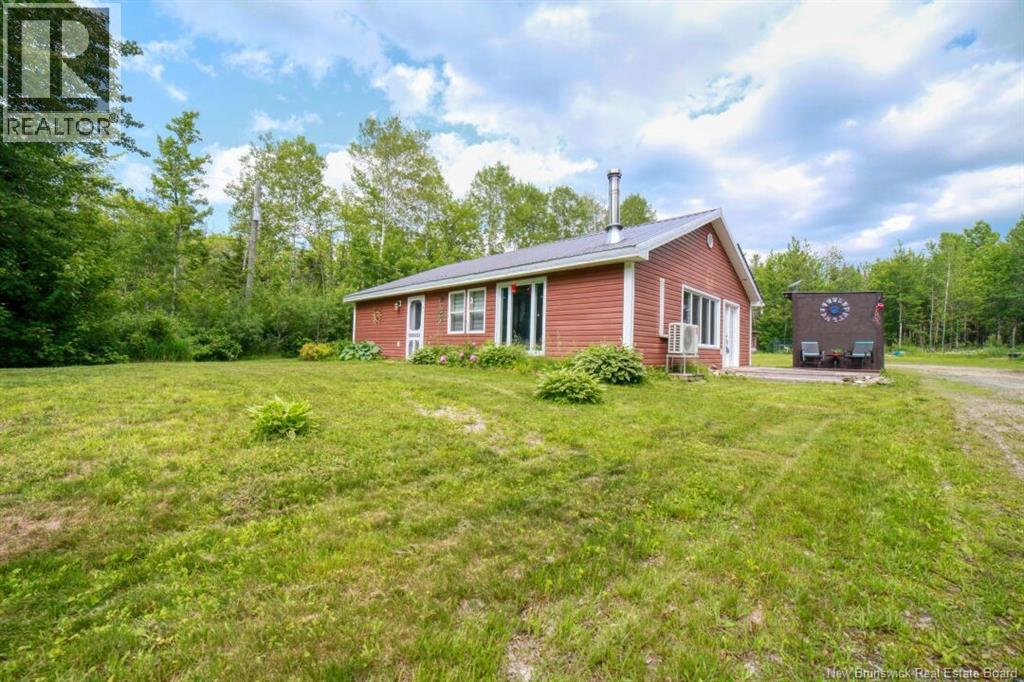 275 Chamberlain Settlement Property Photo 1