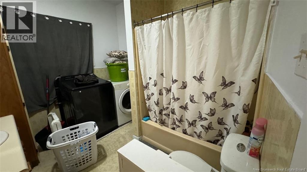 5742 Centrale Street Property Photo 6