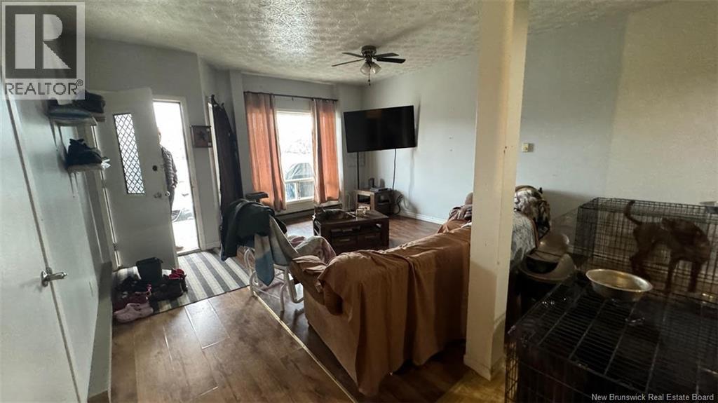5742 Centrale Street Property Photo 8