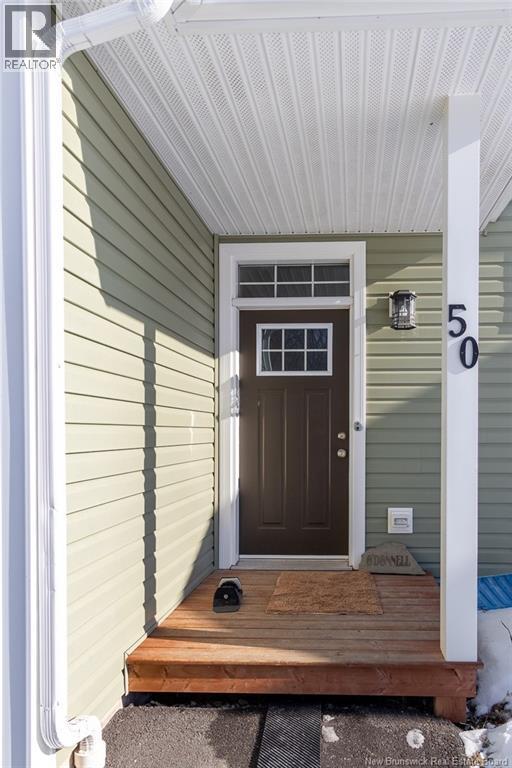50 Walker Crescent Property Photo 2