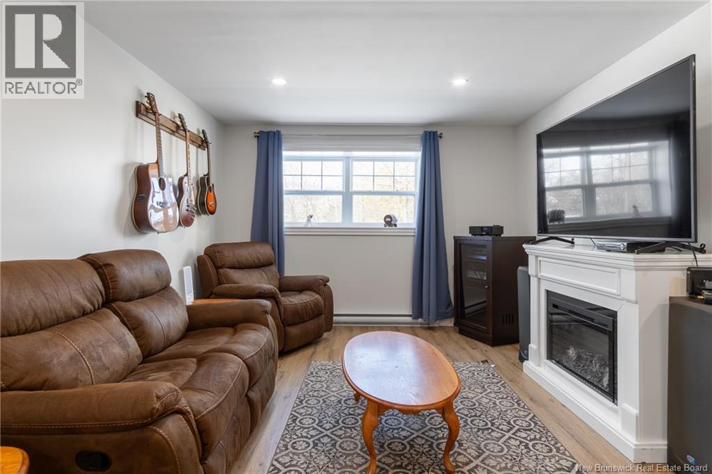 50 Walker Crescent Property Photo 27