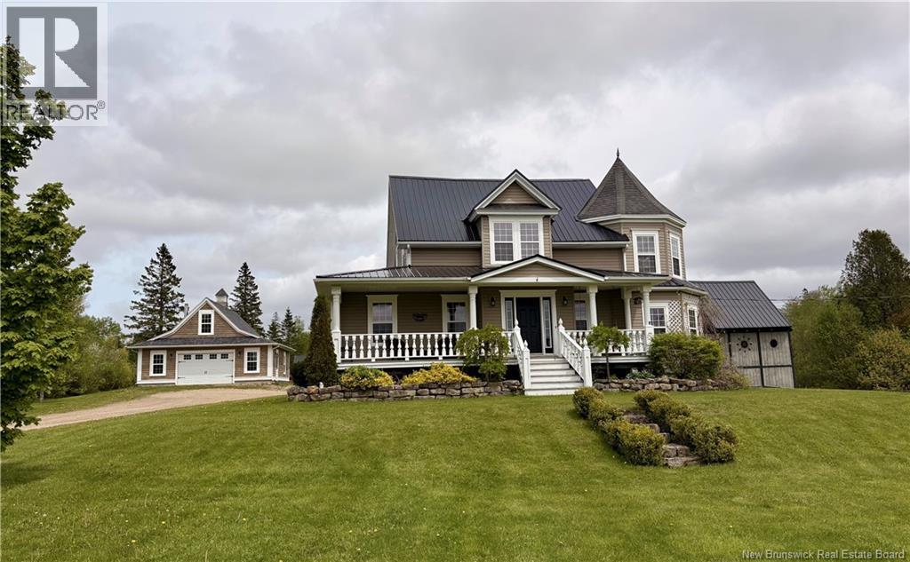 521 Royal Property Photo 3