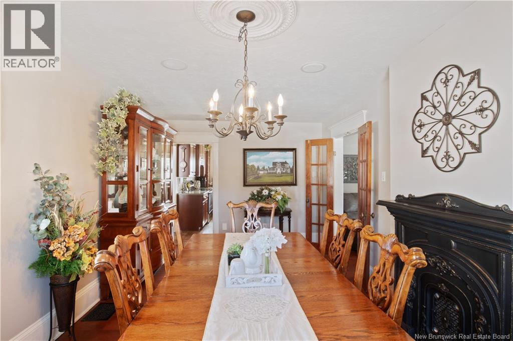 521 Royal Property Photo 8